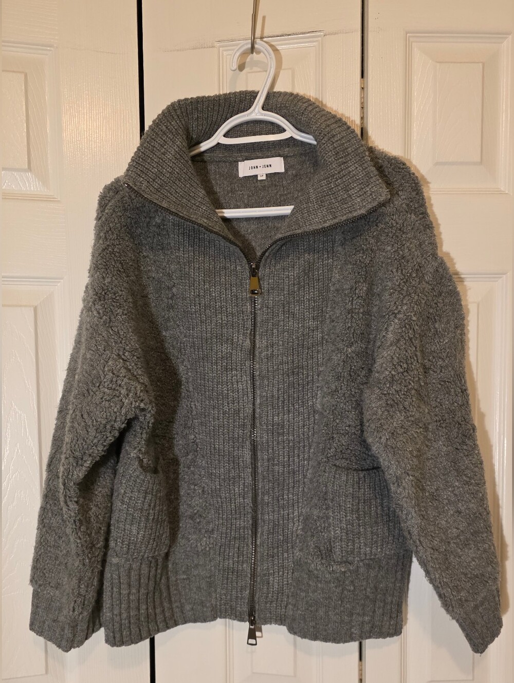 John + Jenn Cozy Gray Zip-Up Knit Jacket Cardigan with Pockets - Picture 5 of 11